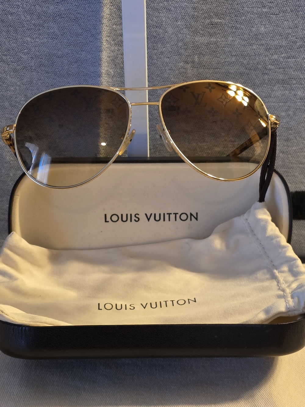 Louis Vuitton Aviator Pilot Sunglasses with Brown Monogram Lenses - Picture 3 of 8